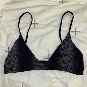 MAI Deluxe Top - Black Boa